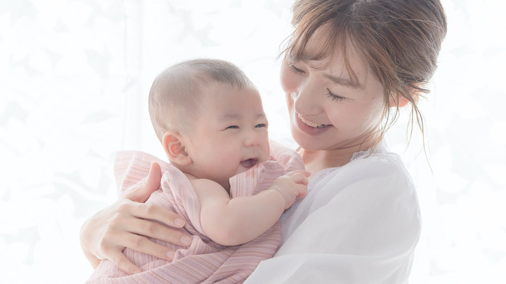 「抱っこがつらい…」と思ったら読んでほしい ― 実は赤ちゃんも“抱っこを手伝っている”という研究